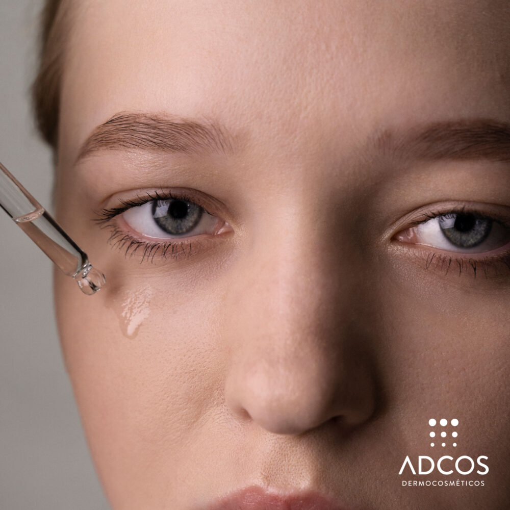 Adcos Serum Vitamin C 15 Antiaging Dermocosmetic Hyaluronic Acid 15ml/0.50 fl.oz - Image 4